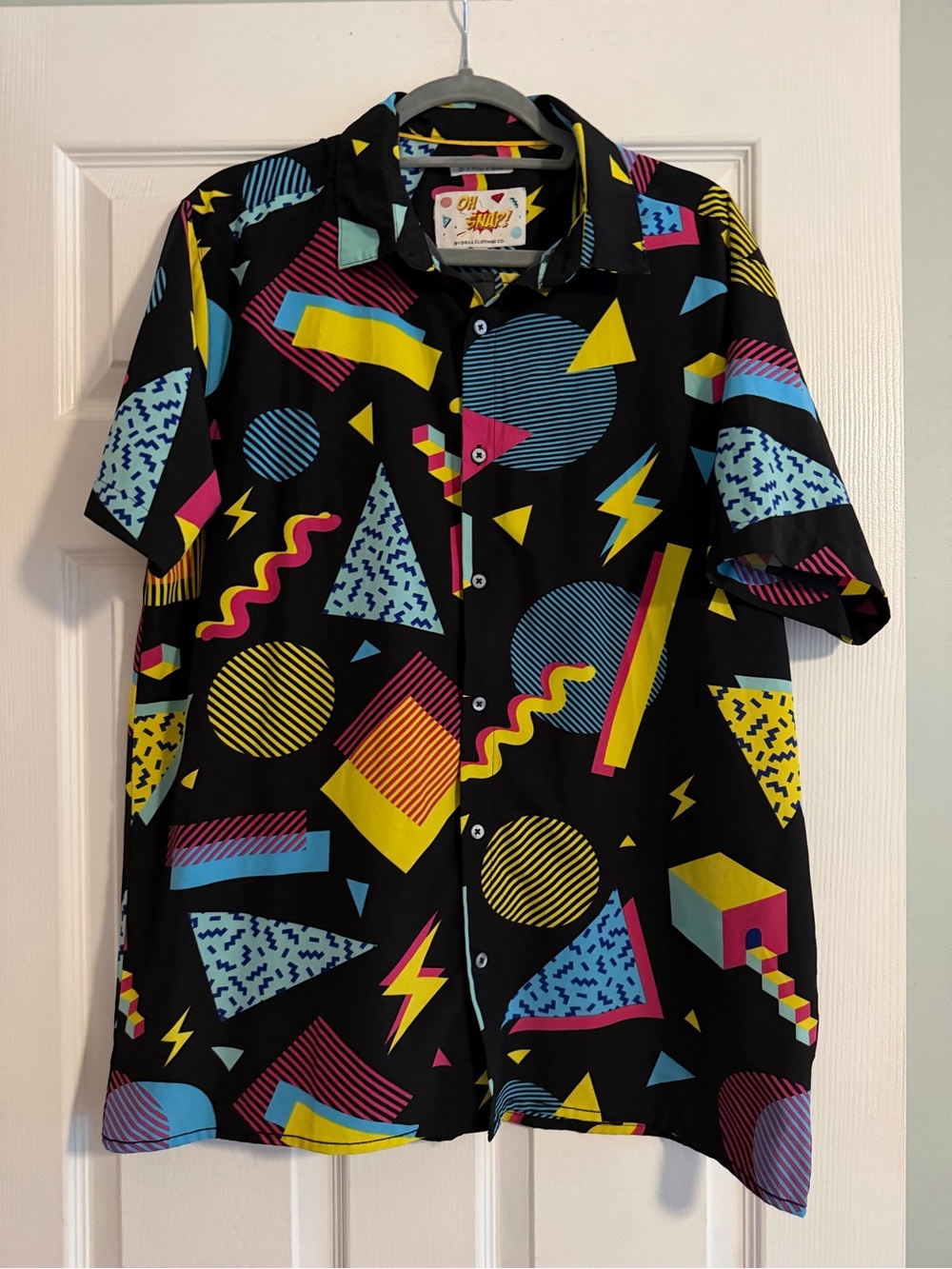 Oh Snap! Drill Clothing Co. Retro Men’s Black Geometric Print Short-Sleeve Shirt